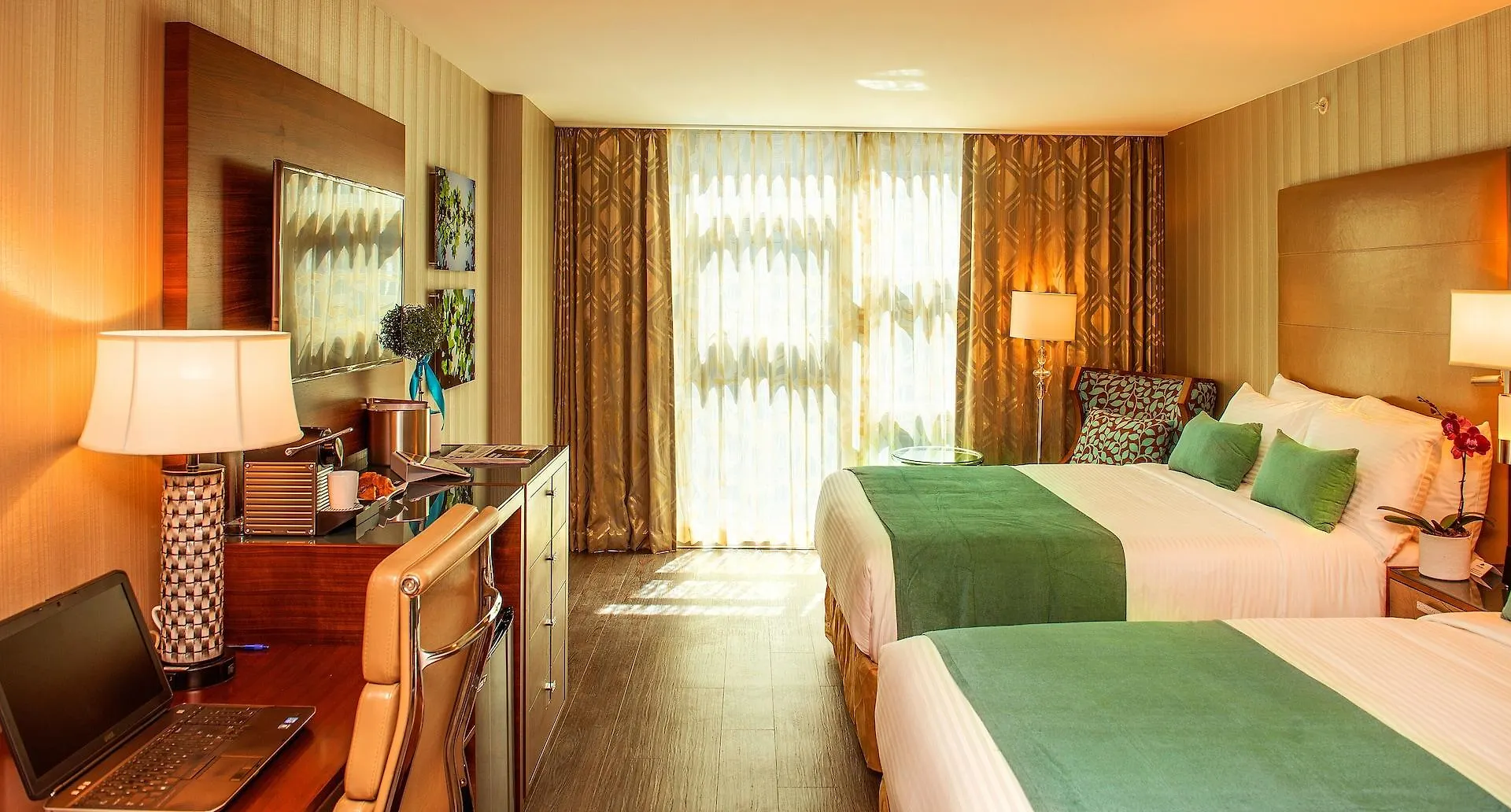 Hotel BLU Vancouver