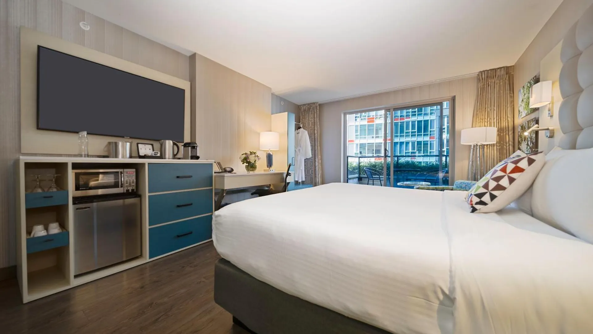 Hotel BLU Vancouver
