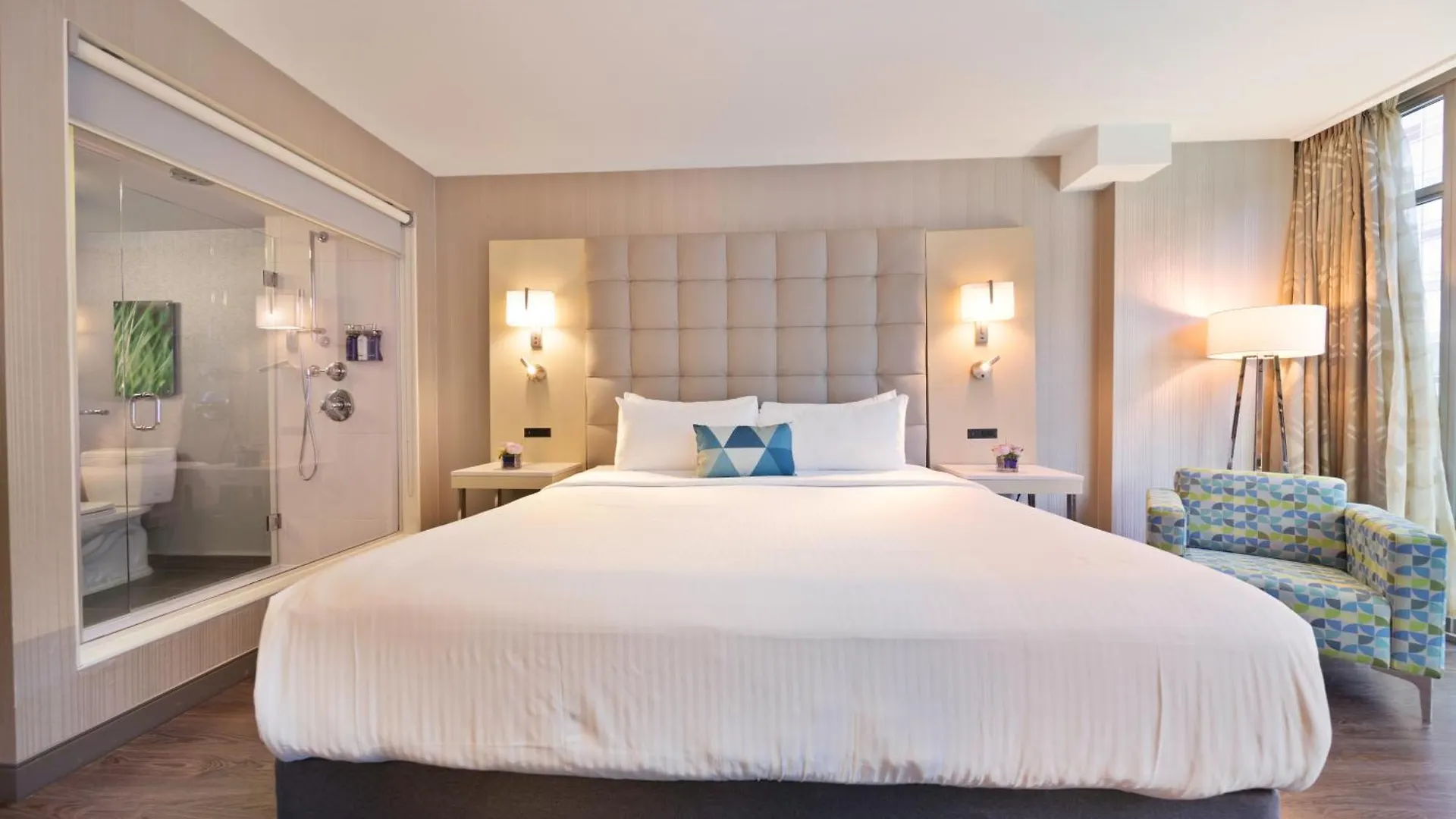 Hotel BLU Vancouver