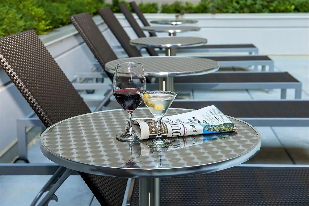 Hotel BLU Vancouver